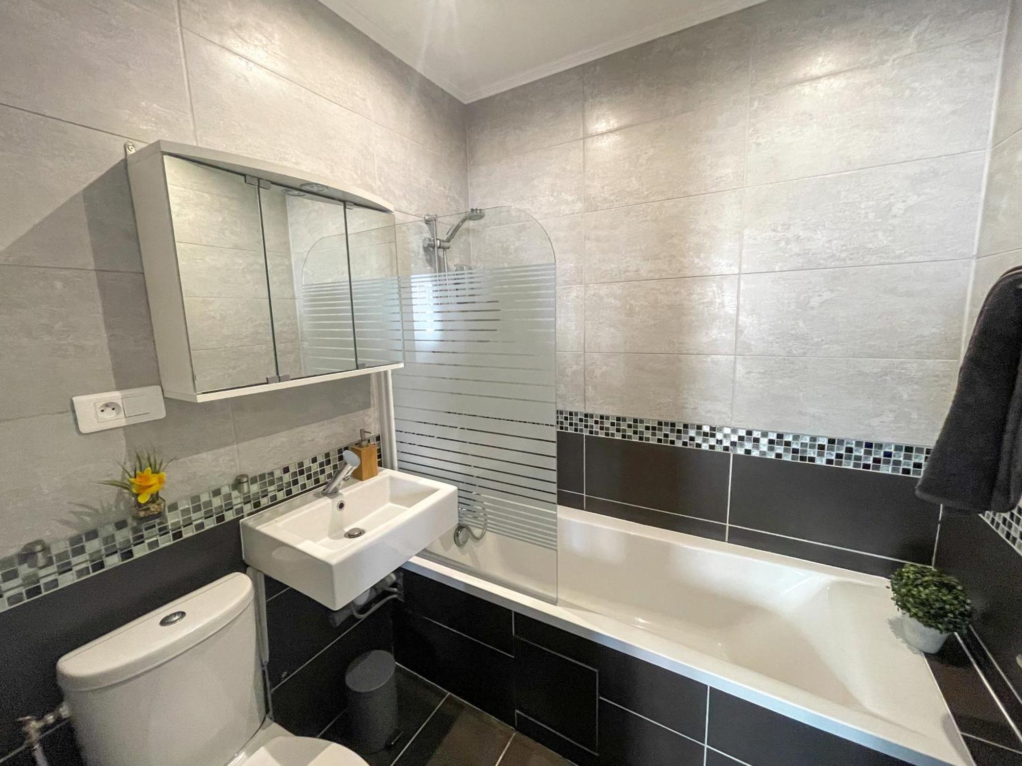 Superbe Appartement-Sauna-Cinema-Parking-Gare Amiens Exteriör bild