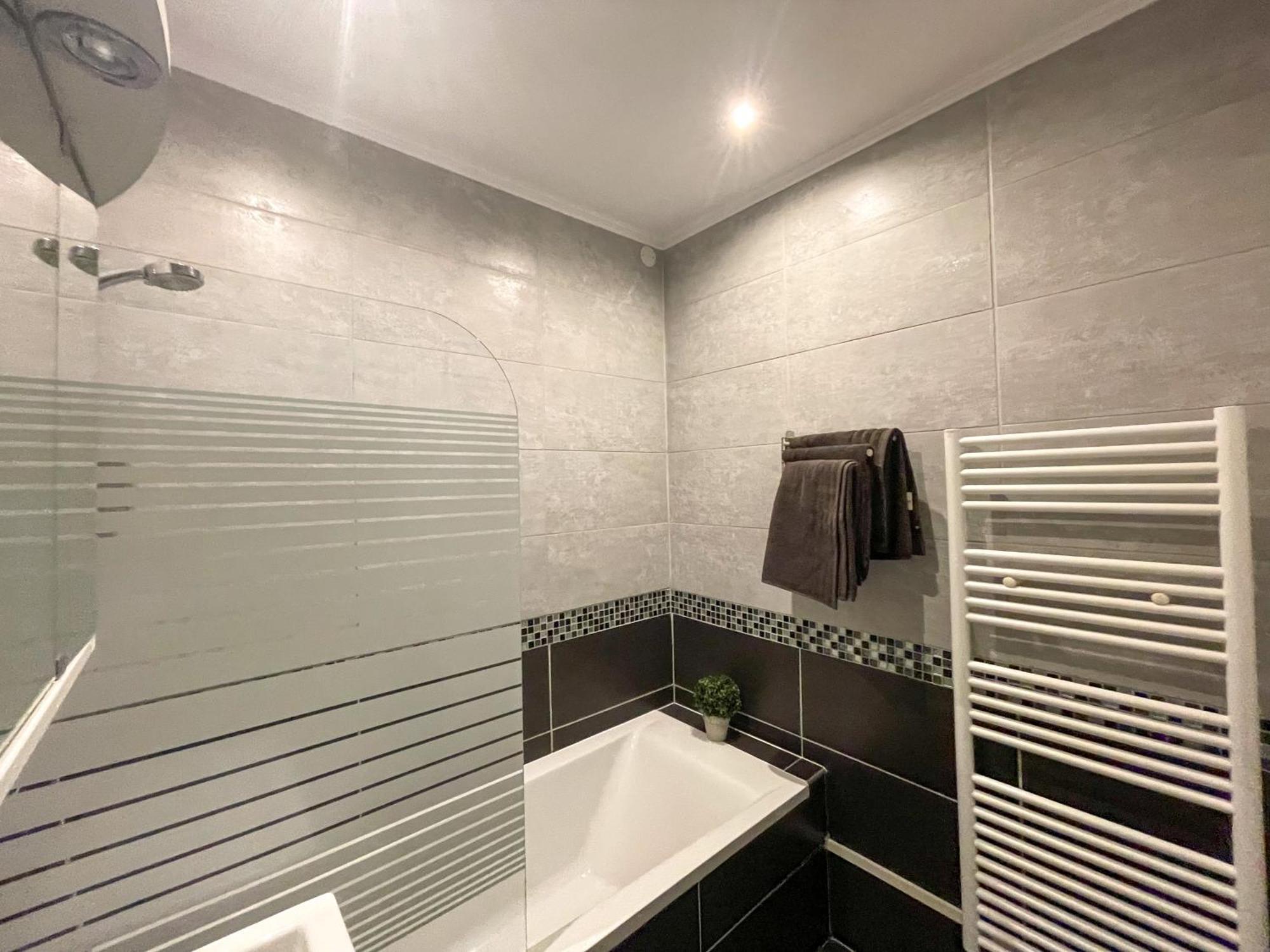 Superbe Appartement-Sauna-Cinema-Parking-Gare Amiens Exteriör bild